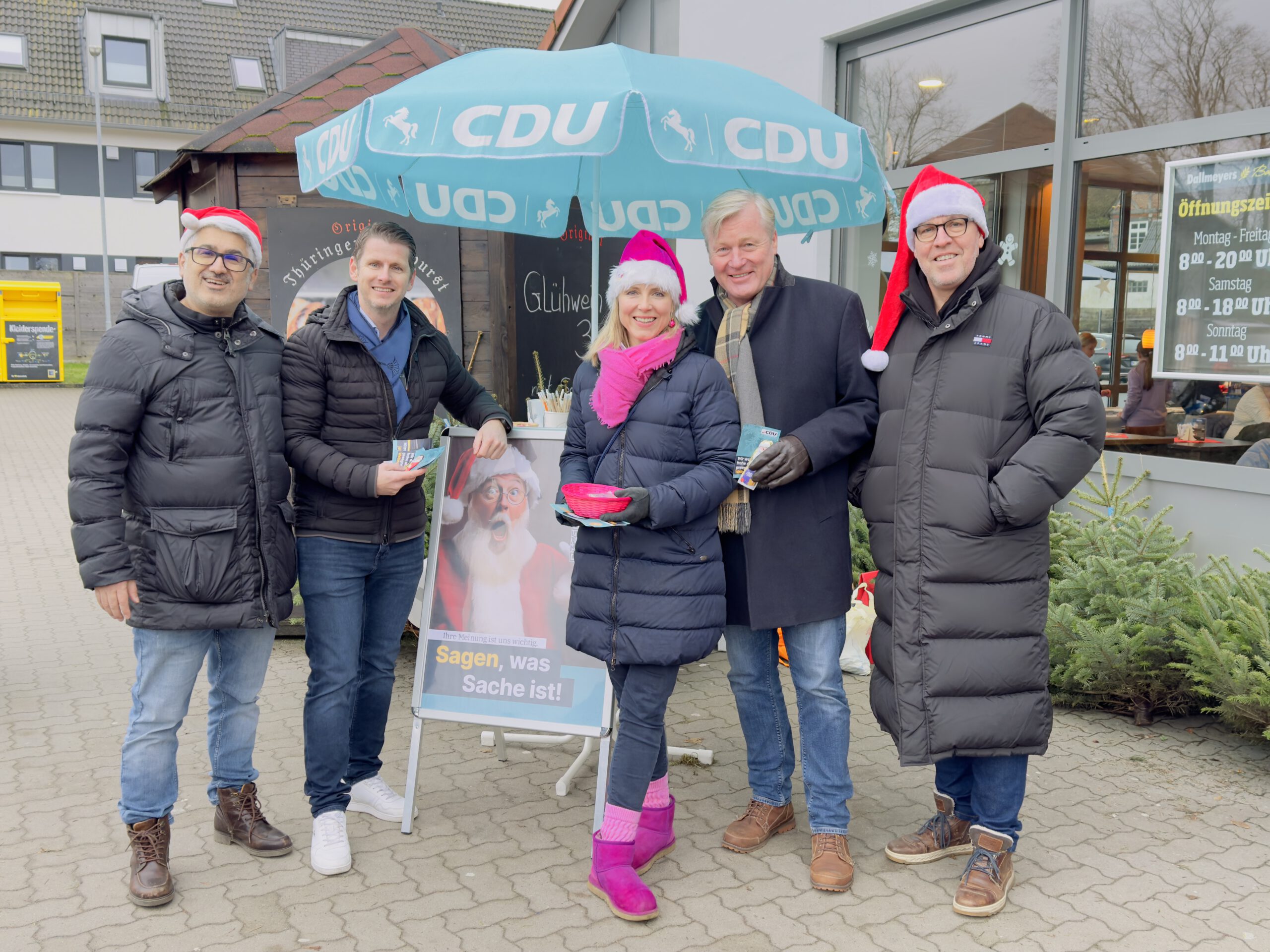 CDU Weihnachtsstand vor EDEKA Meyer – Gemeinschaft im Mittelpunkt